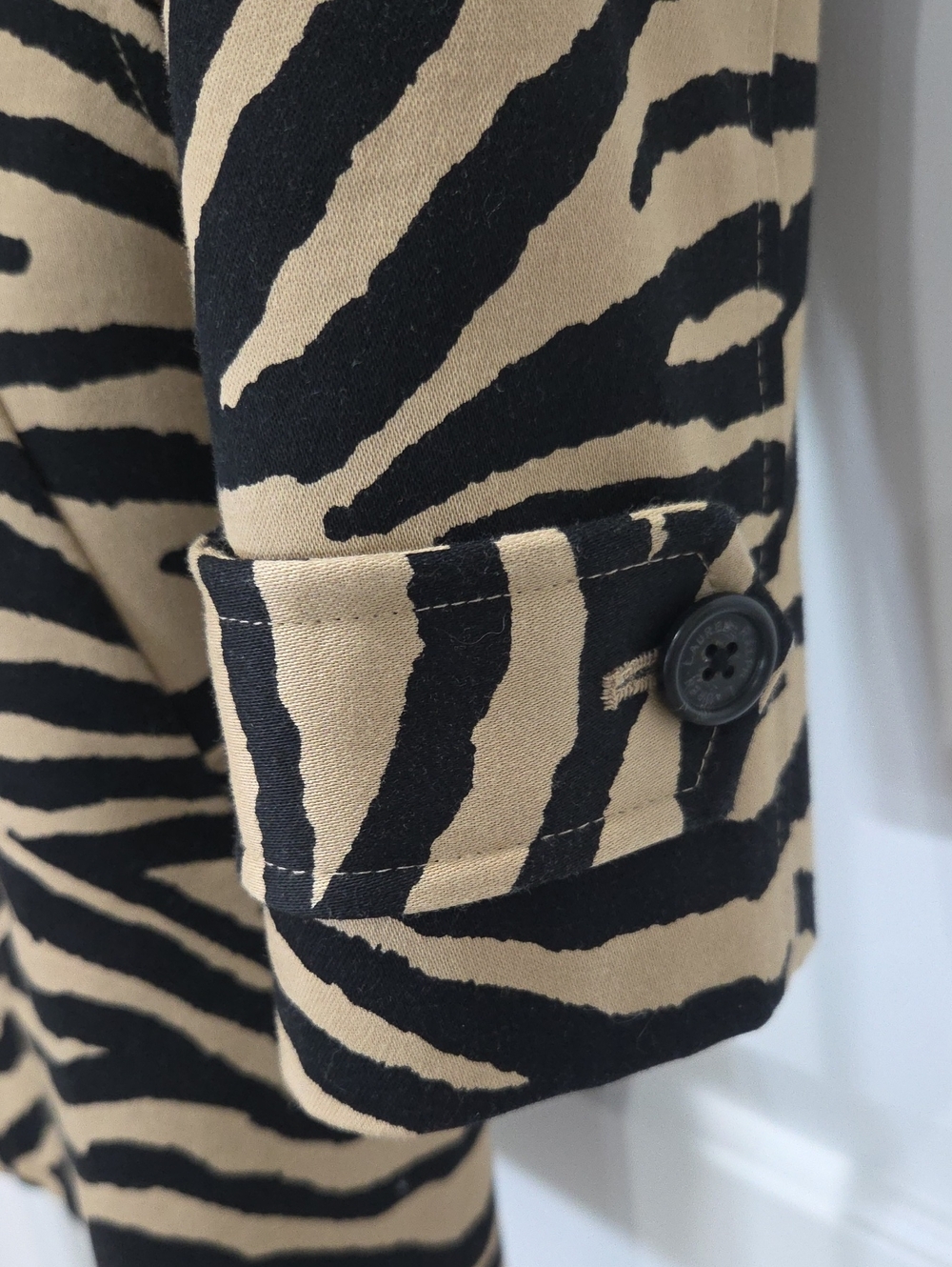 Lauren Ralph Lauren Zebra Print Belted Trench Coat - Medium - Picture 4 of 6